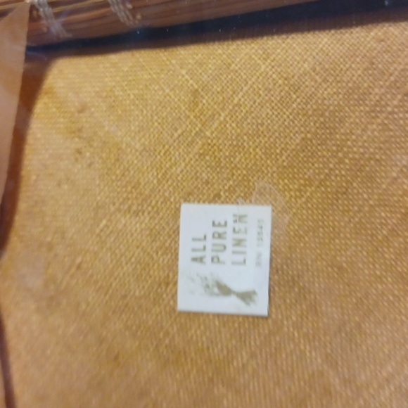 Vintage table ensemble place mats linen napkins and 4 steak knives - Picture 3 of 5